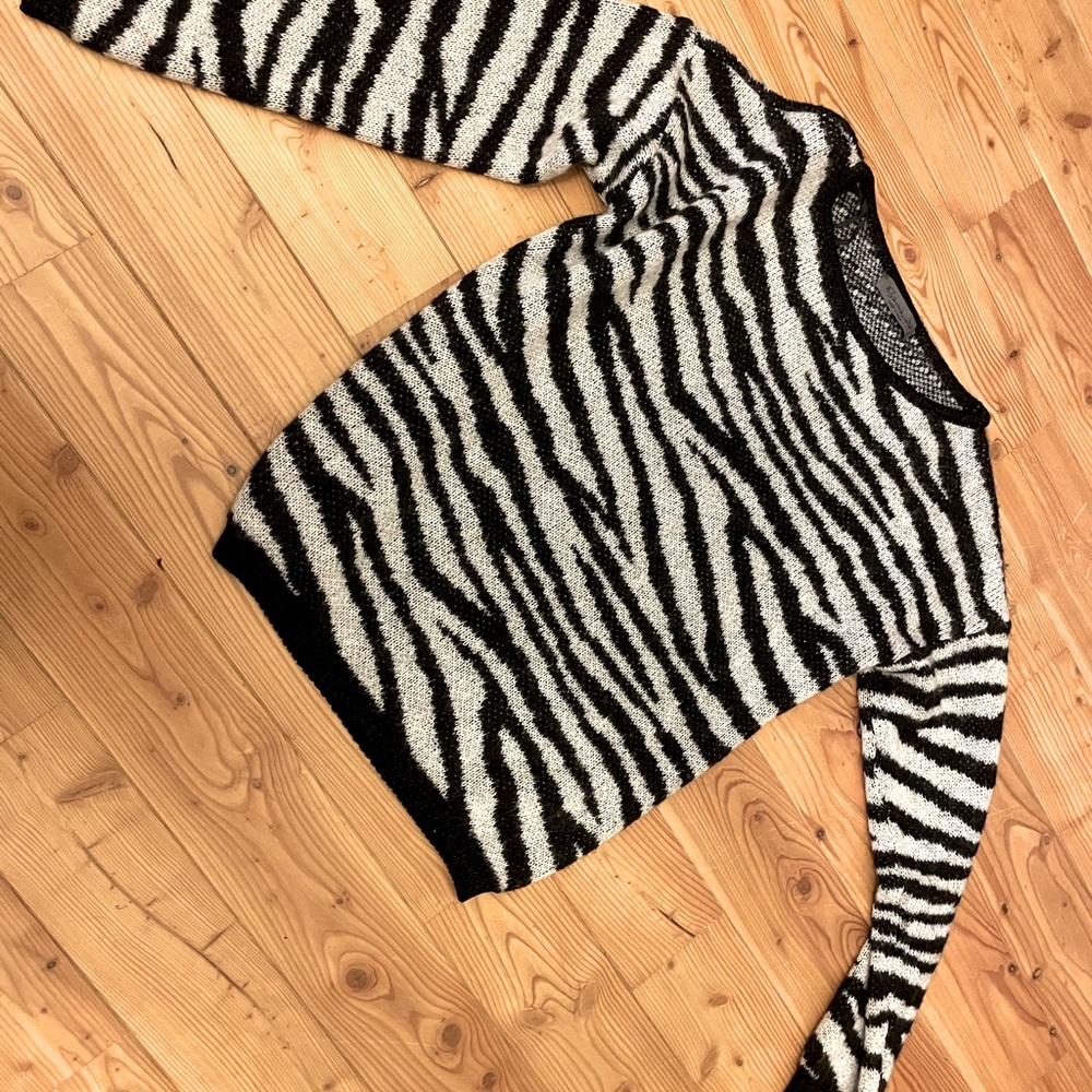 Zebra print wool sweater !
